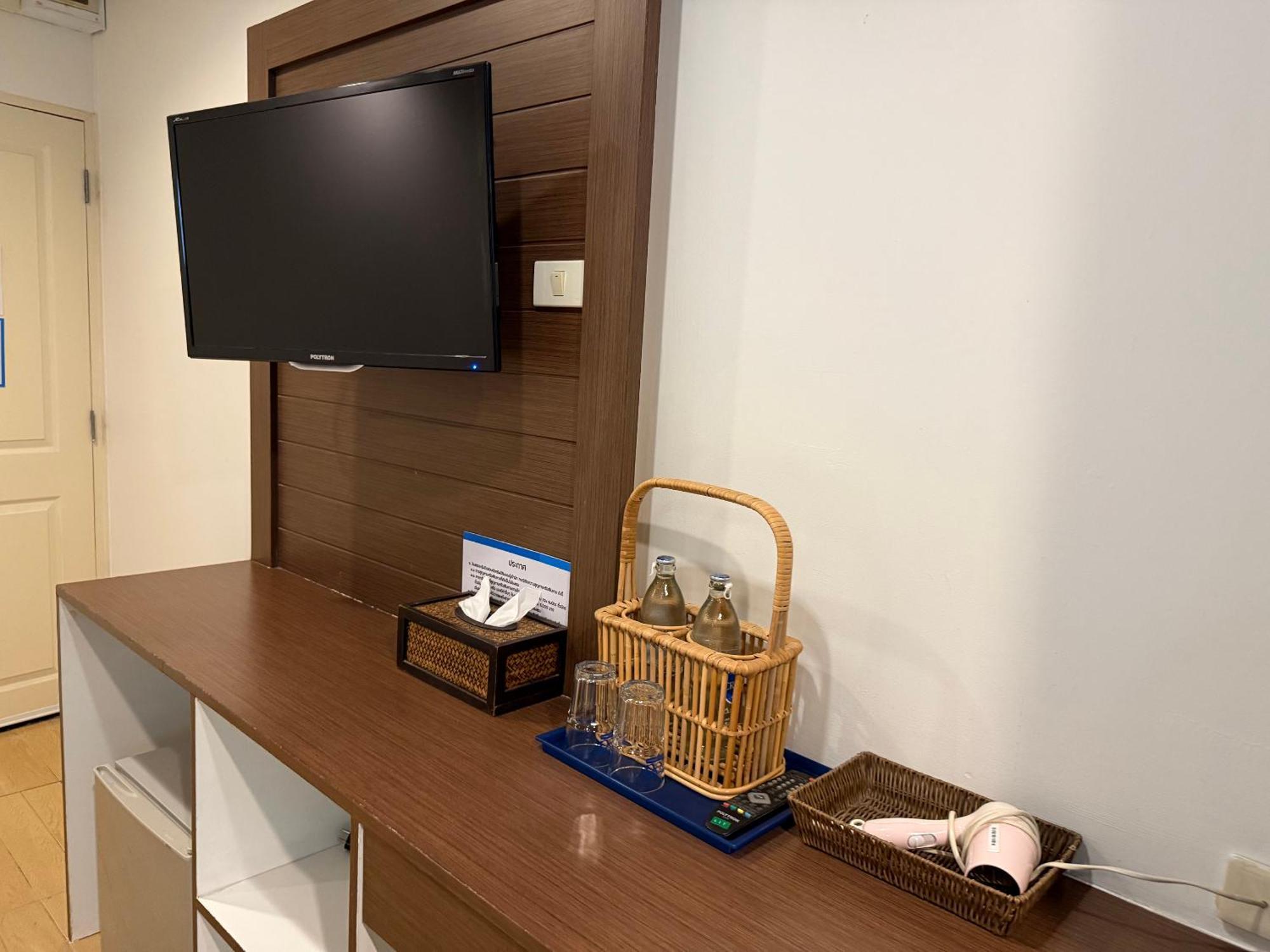 Bed By Cruise Hotel At Samakkhi-Tivanont Nonthaburi Exterior photo